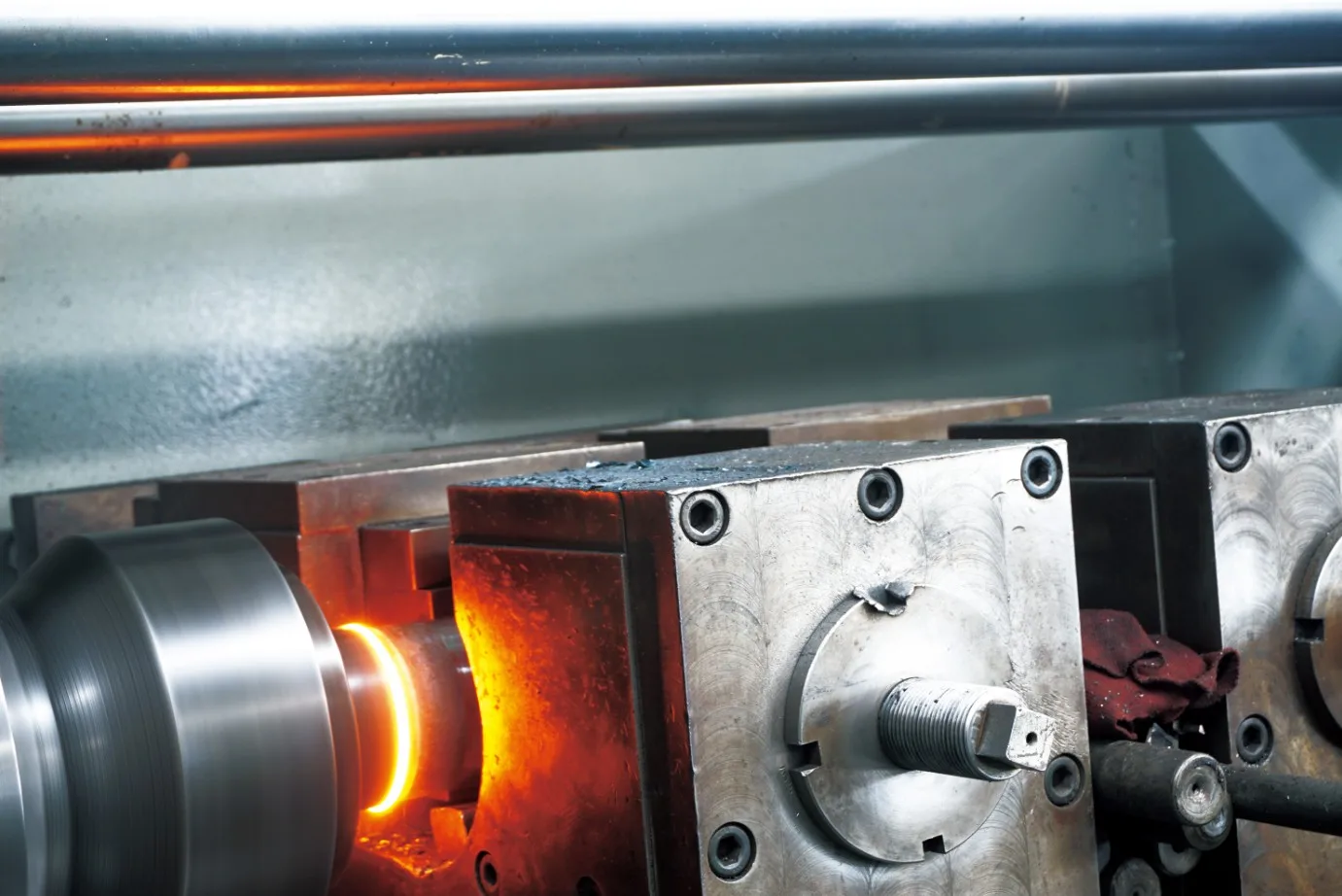 ທໍ່ໄຮໂດຼລິກ HCIC: 4 ປະເພດຫຼັກ ແລະການແກ້ໄຂແບບກຳນົດເອງ